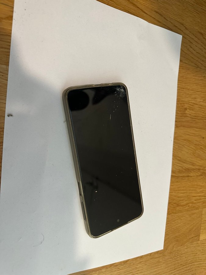 Motorola G54 Grå – Skadad skärm, fungerar vid reparation, 128 GB