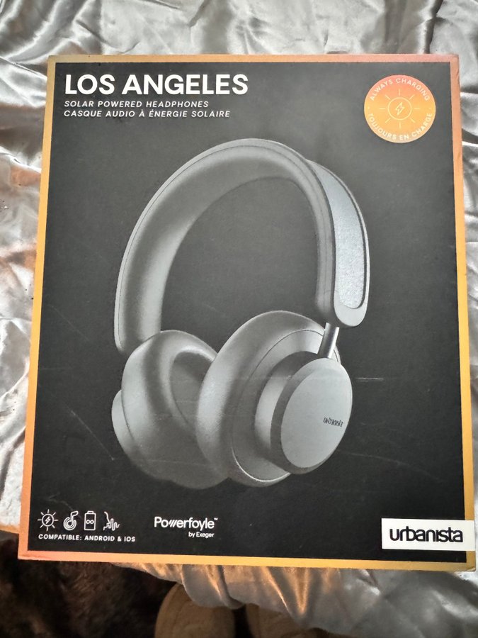 Urbanista - Los Angeles Solar Powered Headphones