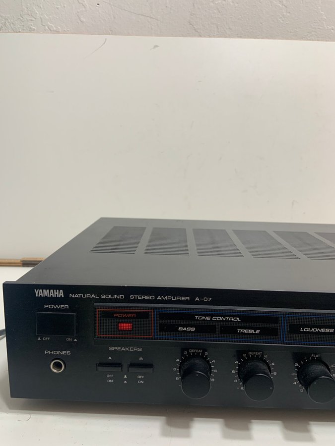 #208# Yamaha A-17 integrated amplifier with phono input