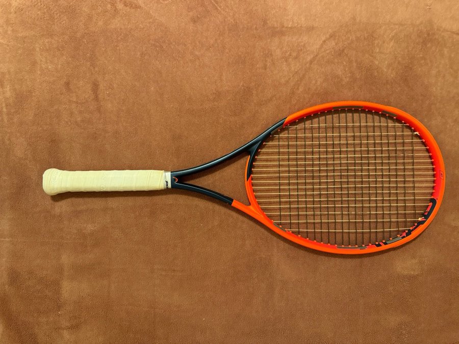 Head Radical MP 2023 tennis racket