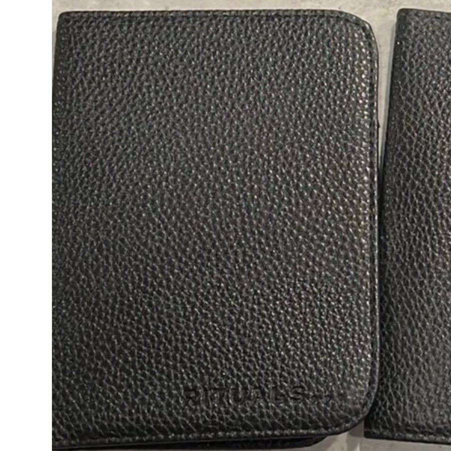 Rituals passport case