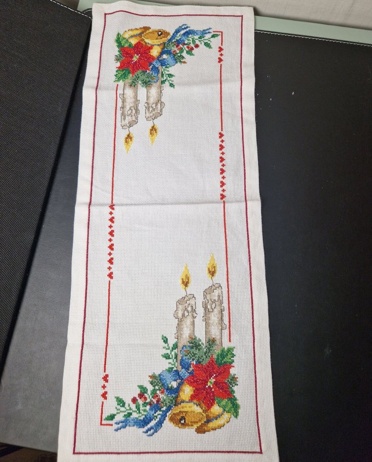 FANTASTISKT FIN LÖPARE JULLÖPARE HANDBRODERAD KORSSTYGN JUL ADVENT RETRO VINTAGE