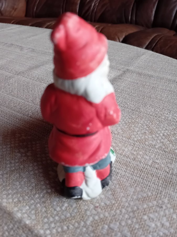 gammal Tomte med släde, höjd ca 10 cm, vikt 112 g