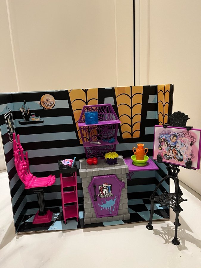 Monster High Skolmöbler Set