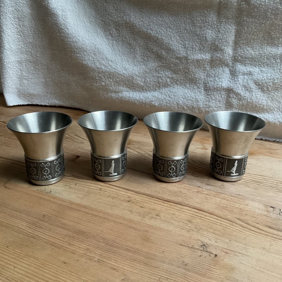 4 bägare i tenn, PEWTER HAUGRUD NORWAY, norskt tenn, snaps, punch, jul