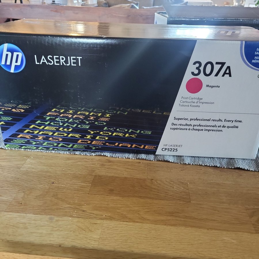 HP lasarett CP 5225 magenta