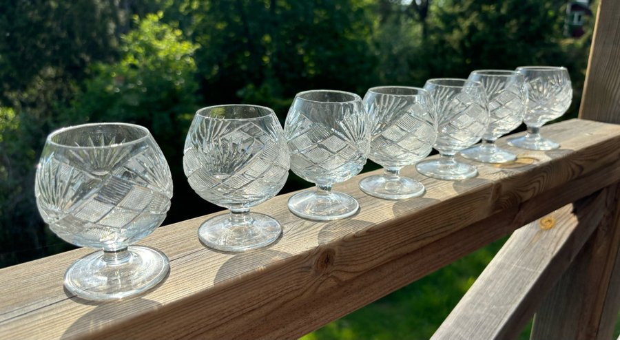 7 konjaksglas / Likörglas Kupor Slipade Retro Kristall