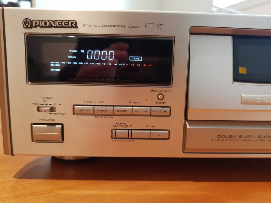 Pioneer CT-95 Kassettbandspelare. High End Pioneer Cassette Deck CT-95 for sale.