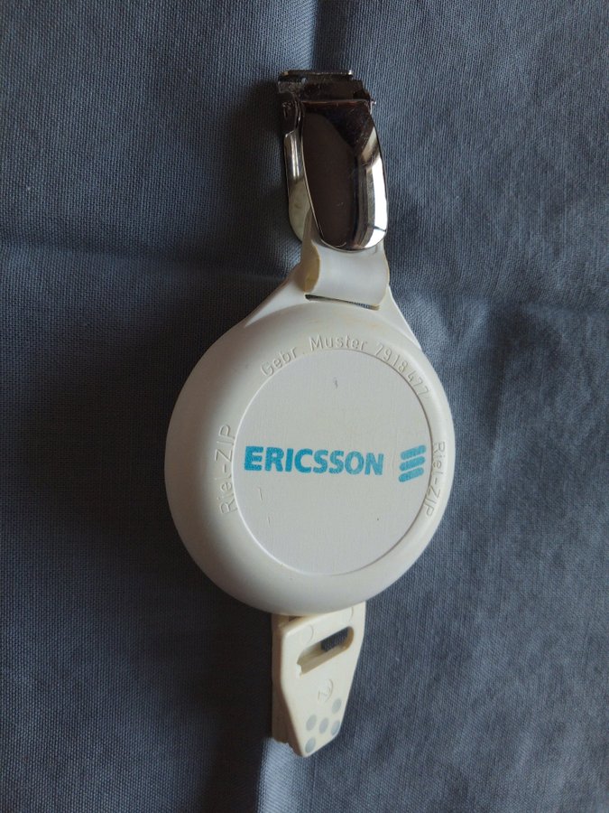 Ericsson korthållare JoJo Yoyo Keychain badge tether samlarsaker Riel Zip