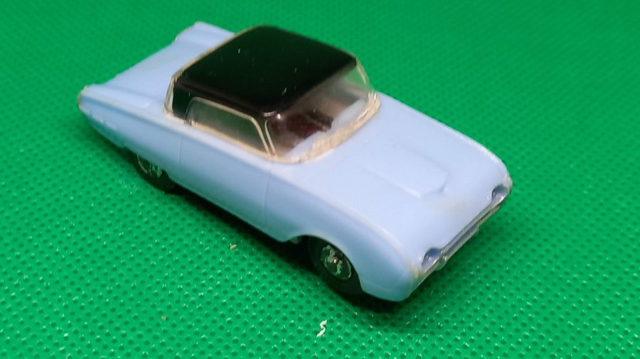 Atlas 1/64 # 1277- Ford Thunderbird