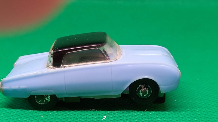 Atlas 1/64 # 1277- Ford Thunderbird