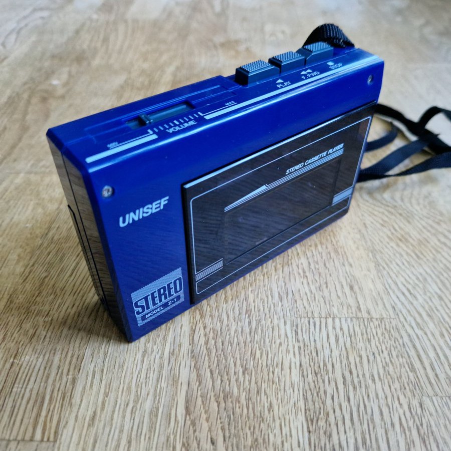 Unisef Stereo Cassette Player Z-1 Kassett kassettspelare Walkman Walk man musik