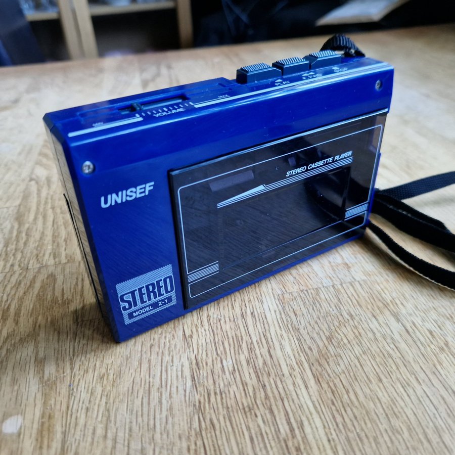 Unisef Stereo Cassette Player Z-1 Kassett kassettspelare Walkman Walk man musik