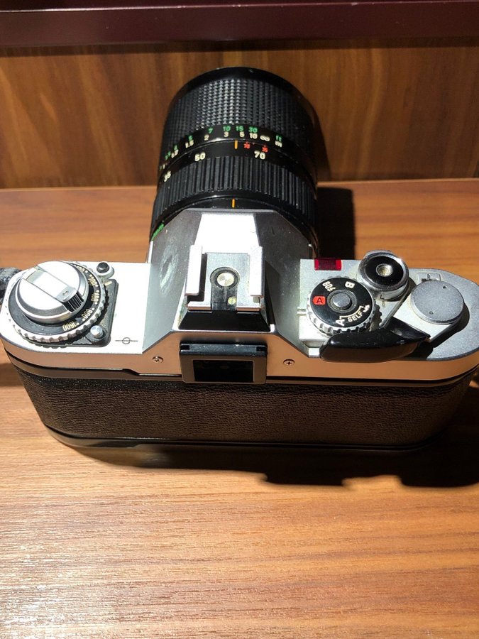 Canon AV-1 kamera