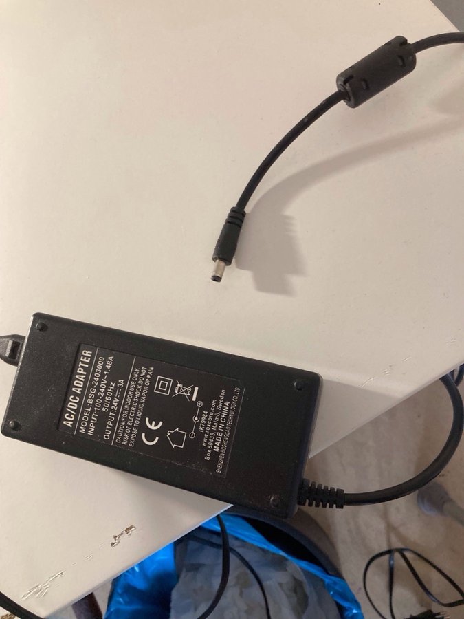 AC/DC Adapter Modell: BSG-2403000