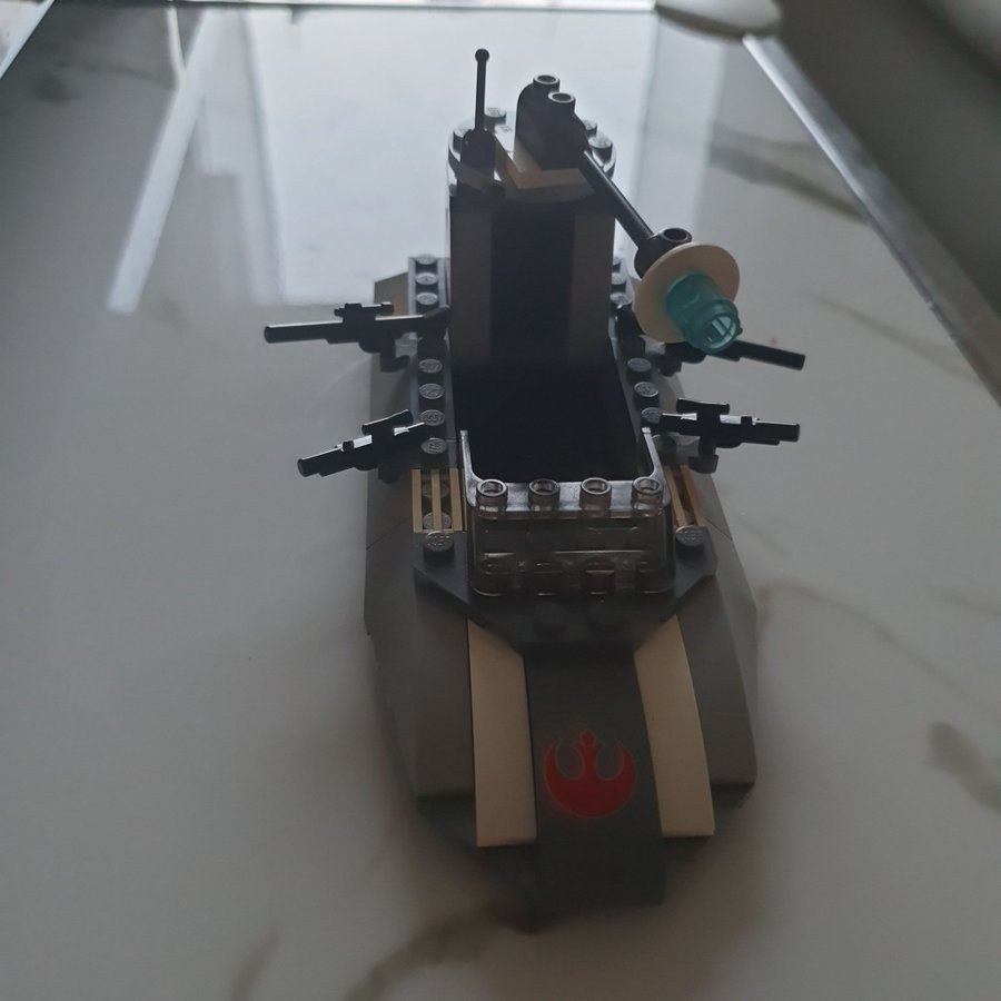 Rebel Scout Speeder - Lego set 7668