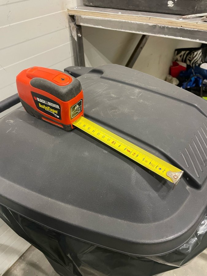 Black  Decker AutoTape Mätband