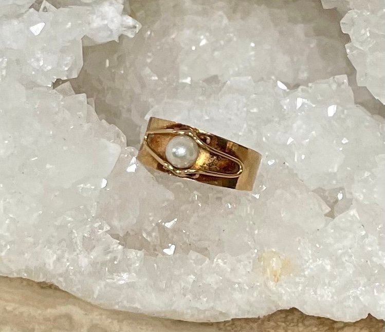 SÖT RING GULD 18K 750 MED PÄRLA ODLAD PÄRLA GULDRING ÄKTA GULD VINTAGE