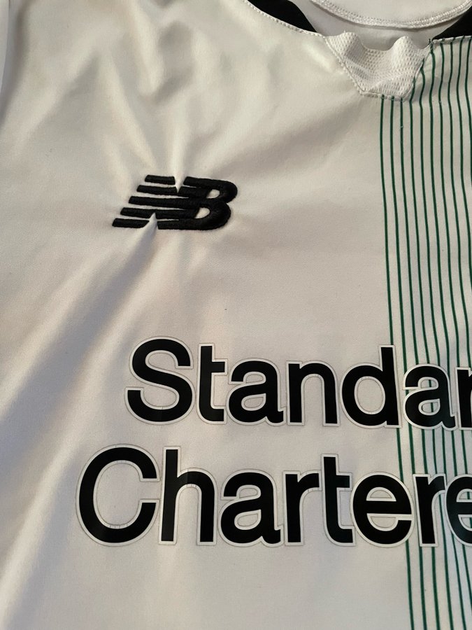 New Balance hvid Liverpool fodboldtrøje, størrelse M