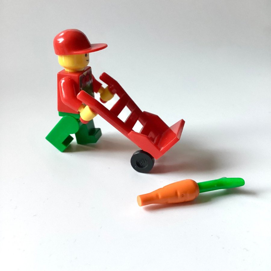 Lego Cmf figur Bonde Lantbrukare minifigur gubbe Lantbruk Gård Jordbruk Lantbruk