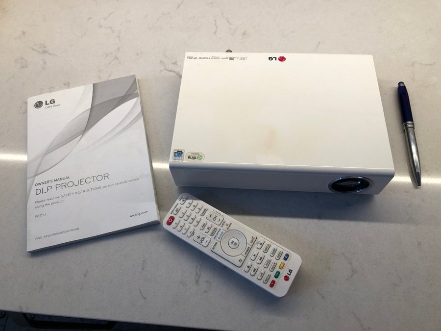 LG DLP Projector