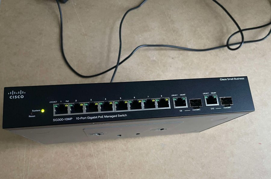 Nätverkswitch Cisco SG300-10MP