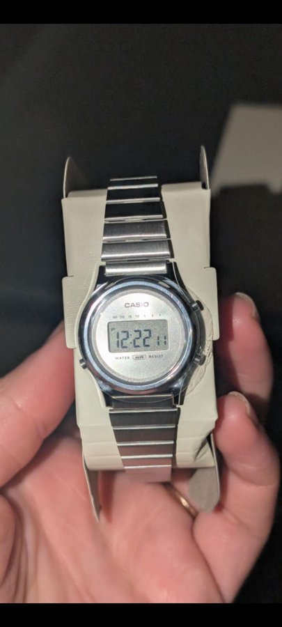 Casio LA700WE-7AEF Damklocka NY