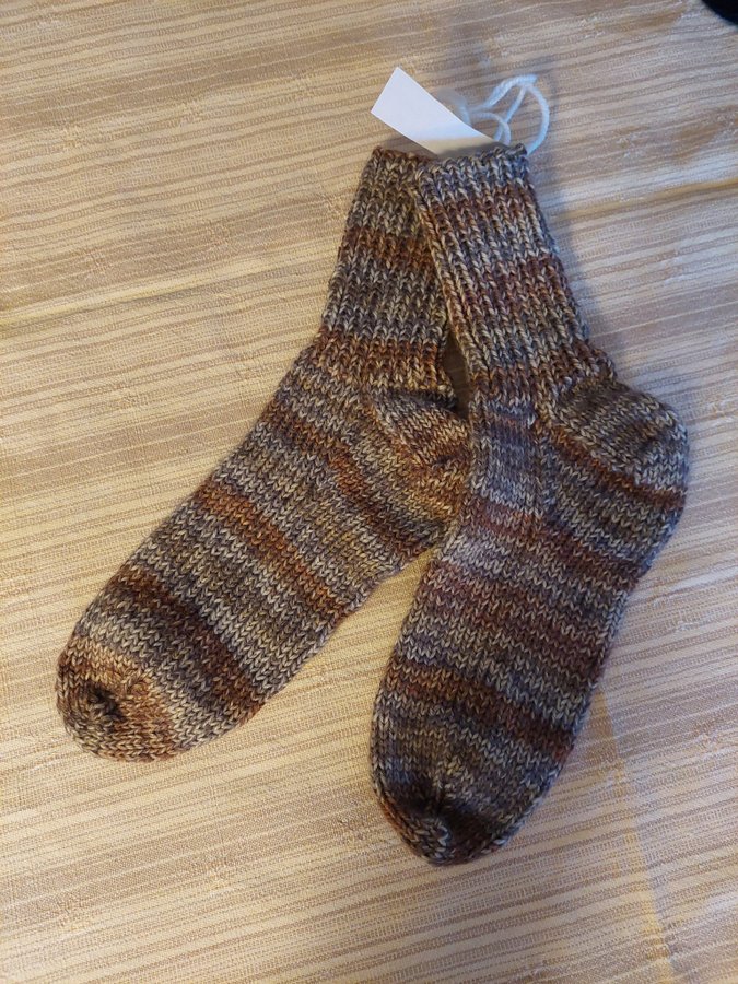 Hemstickade raggsockor storlek 37/38