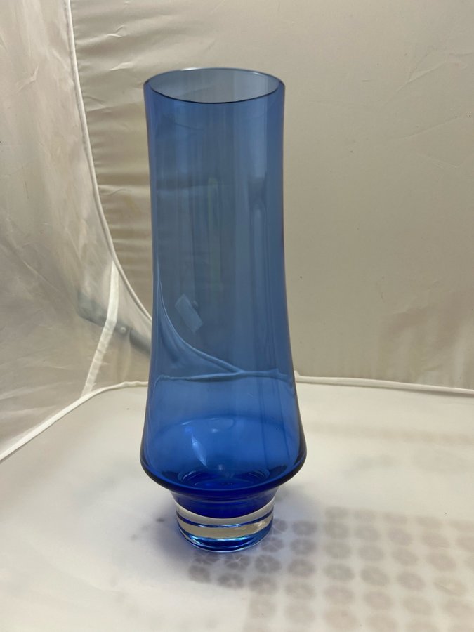 Blå glasvas Riihimäki glass vase 1374 Tamara Alladin