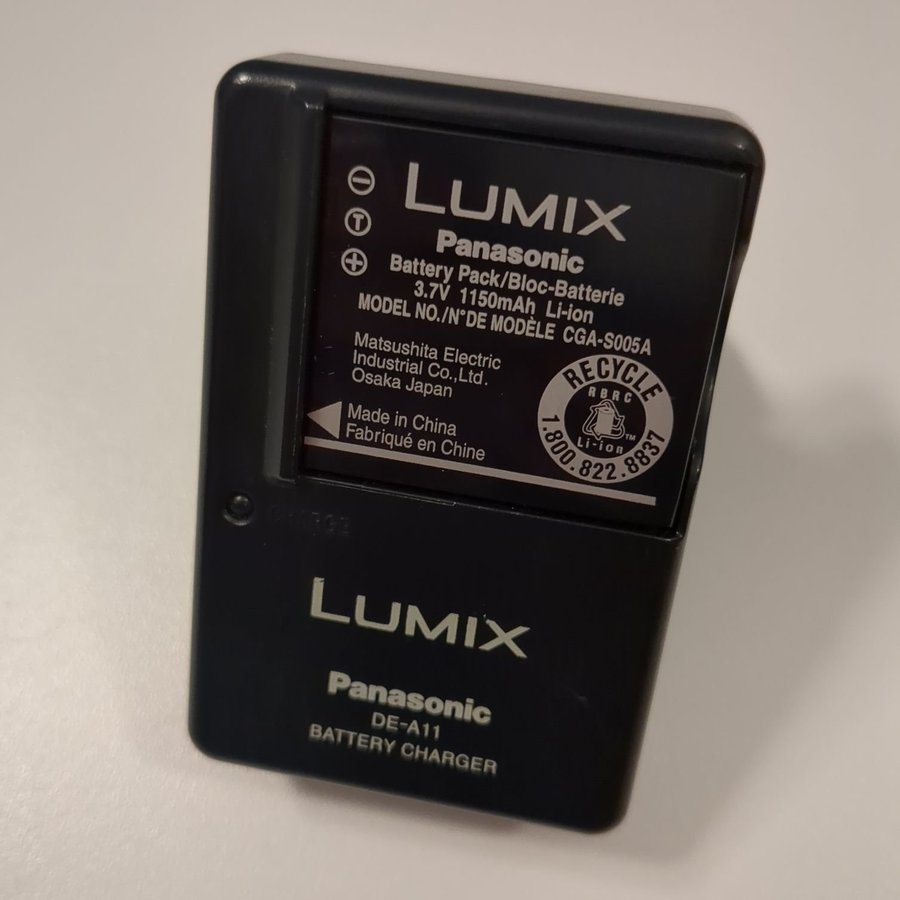 DE-A11 batteriladdare och batteri till Panasonic/Lumix