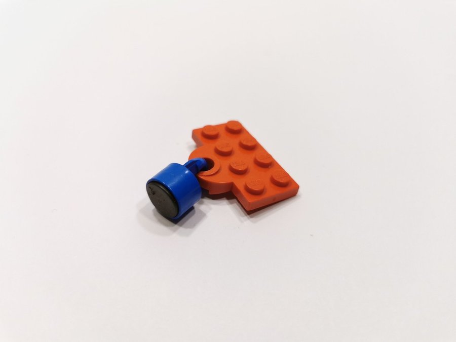 Lego - fäste - koppling - tåg - magnet - 2x4 - röd/blå