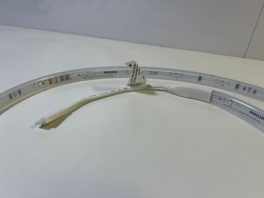 BID! Philips Hue Lightstrip Plus Smart LED Kit - 1M, 1600lm, 20W!