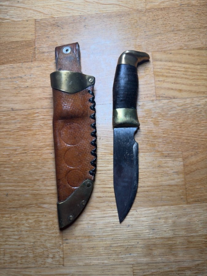 JAKTKNIV Med Läderfodral Mässing Kniv Jakt Fiske Outdoor Vildmark Knife Hunting