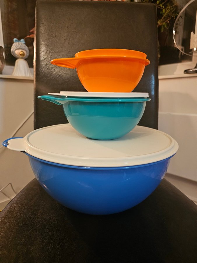 Nya Tupperware bak och serveringsskålar