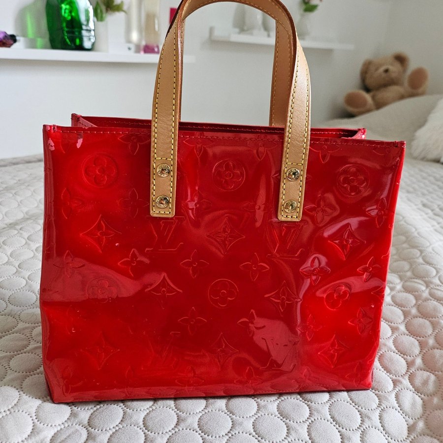 Louis Vuitton Reade handbag