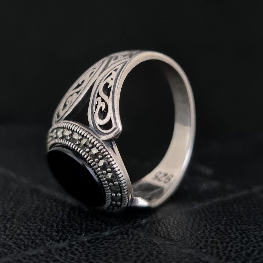 Sterling silver ring med onyx stenar