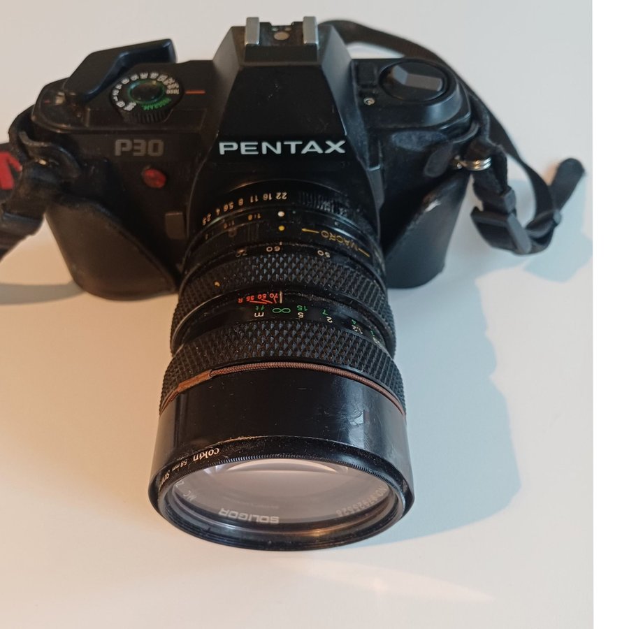 Pentax P30 med objektiv