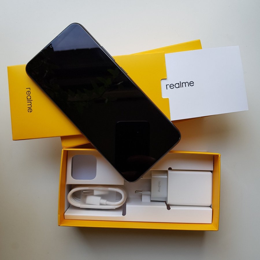 Realme C21-Y mobiltelefon 4+64GB Cross Black