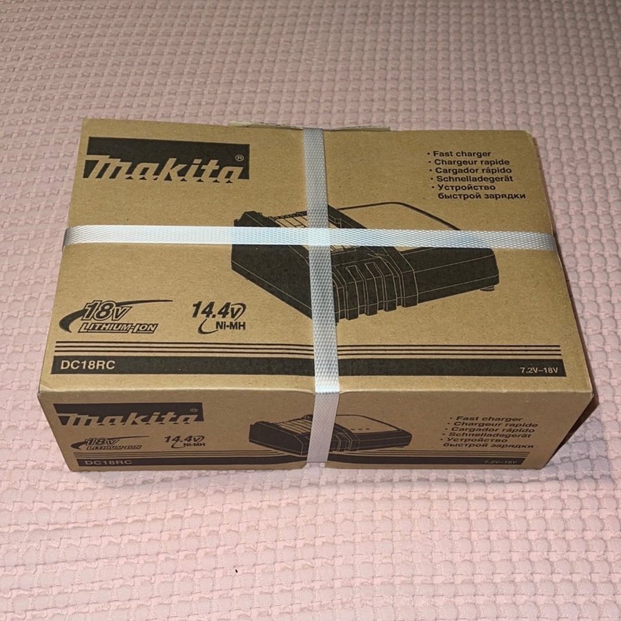 Makita DC18RC Laddare oöppnad .