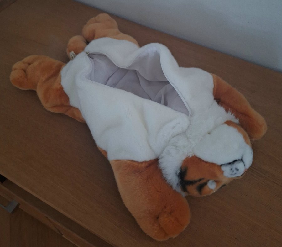 Pyjamasgömma tiger från WWF. NYSKICK!