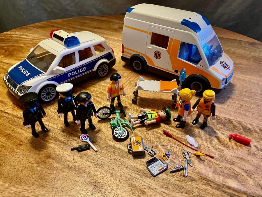 Playmobil ambulans och polisbil mm