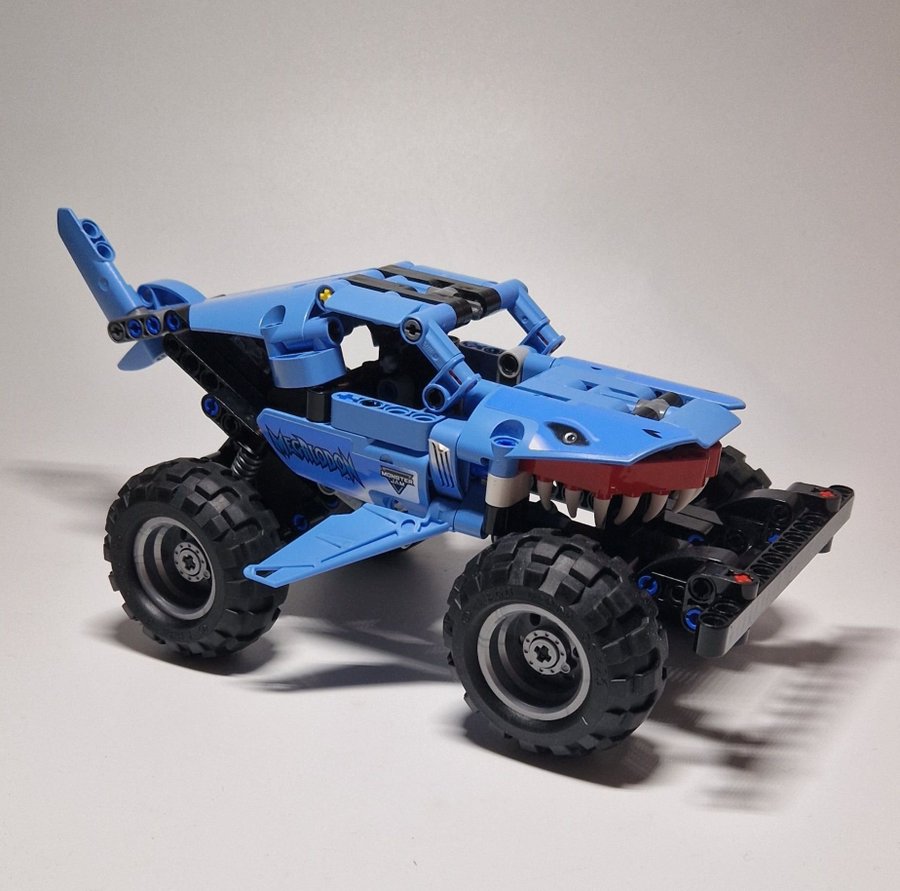 LEGO TECHNIC nr. 42134 Monster Jam, Megalodon