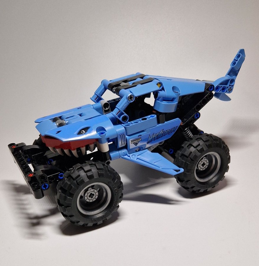 LEGO TECHNIC nr. 42134 Monster Jam, Megalodon