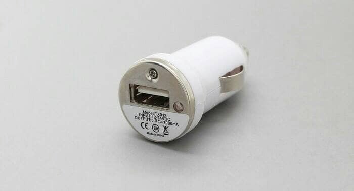 NY! Billaddare USB för cigguttag 12V / 24V Billig USB laddare för bil