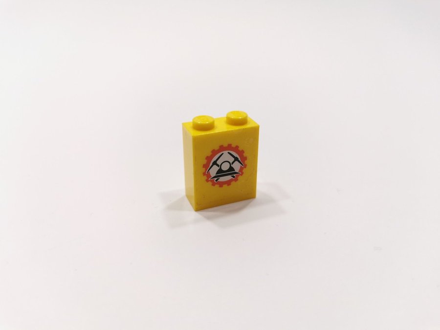 Lego - tryck - klistermärke - bricks - 1x2x2 - gruva - logga - gul