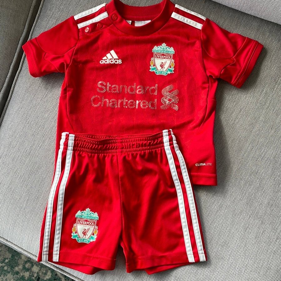 Liverpool set shorts och t-shirt storlek 74