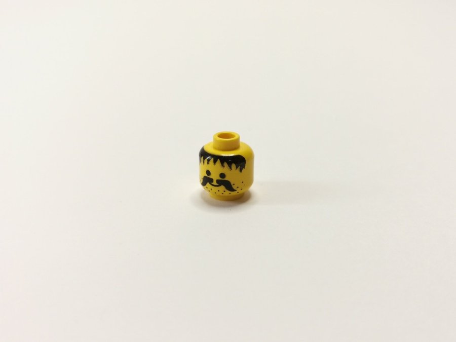 Lego - huvud - head - pirates - part 3626bpx13 - gul (blocked open stud)