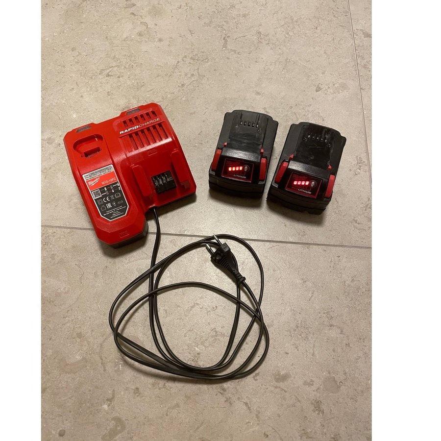 Milwaukee M18 RedLithium Batterier 5.0Ah + Laddare