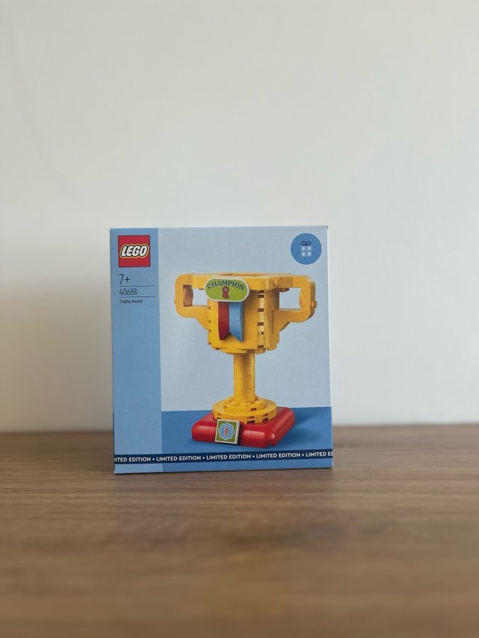 LEGO 40488 Champion Award