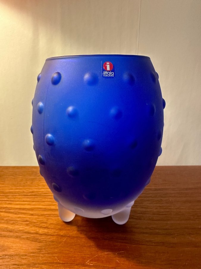 Iittala TIINA NORDSTRÖM vas Major. Vase, koboltblå, vintage, glaskonst